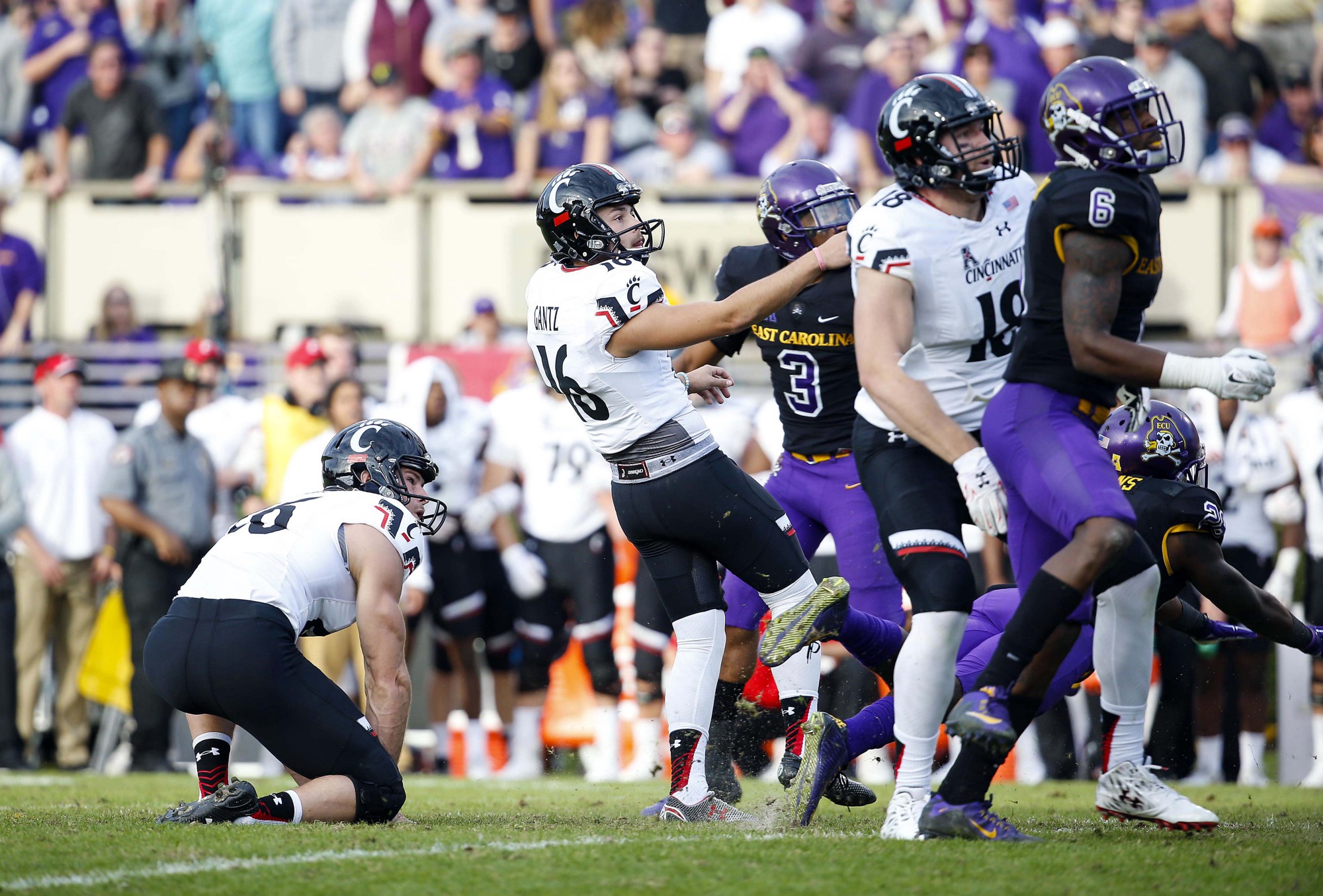  Andrew Gantz connects on a game-winning field goal in the 2015 matchup between UC and ECU. (USATSI) 