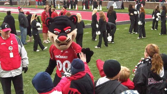 Bearcats Cruise Past Bradley to Advance to NIT Quarterfinals