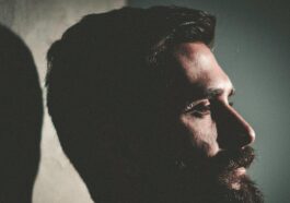 Men’s Basketball Signs Transfers Hickman, Page