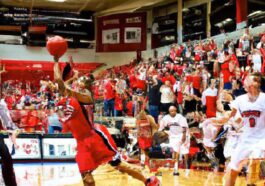 Cincinnati Cruises Past Morehead State, 83-56